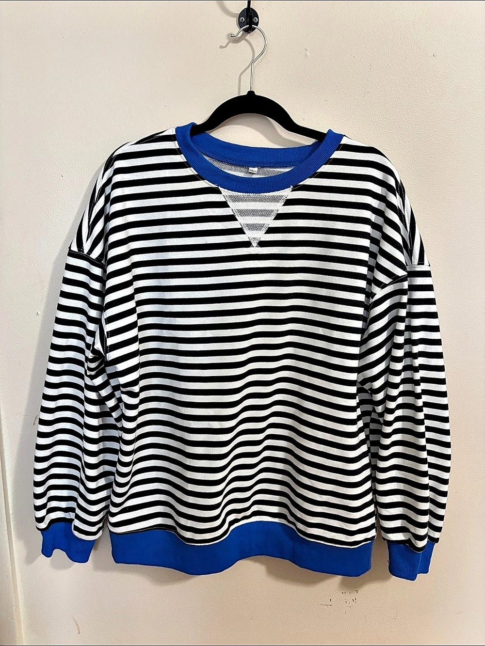 Striped Sweatshirt in Black & White, Like New